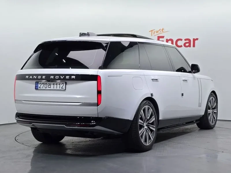 2024 Land Rover Range Rover с пробегом 12 677 км
