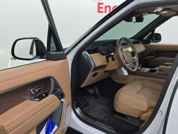 2024 Land Rover Range Rover с пробегом 12 677 км