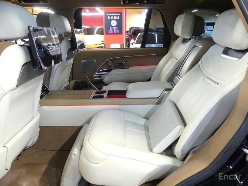 2024 Land Rover Range Rover с пробегом 7 400 км