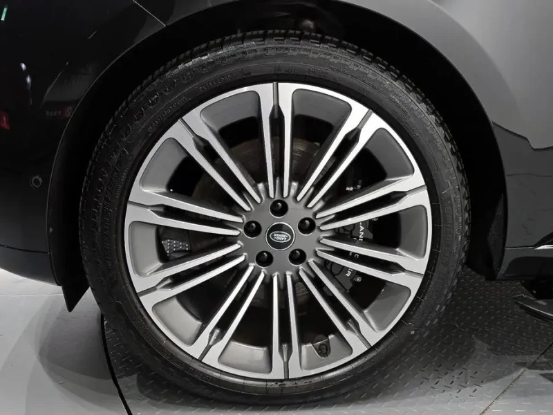 2025 Land Rover Range Rover с пробегом 3 525 км