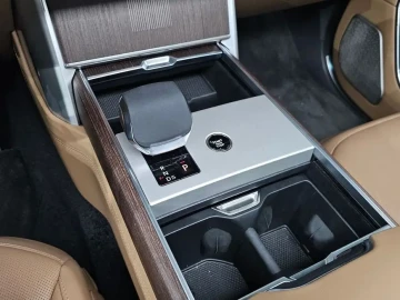 2025 Land Rover Range Rover с пробегом 3 525 км