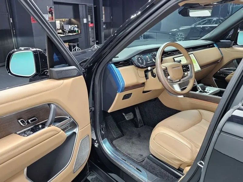 2025 Land Rover Range Rover с пробегом 3 525 км