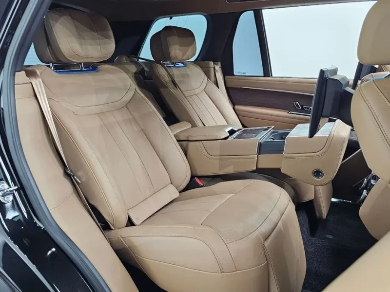 2025 Land Rover Range Rover с пробегом 3 525 км