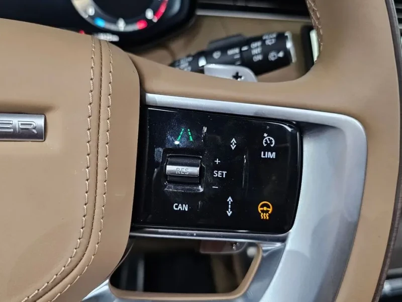 2025 Land Rover Range Rover с пробегом 3 525 км