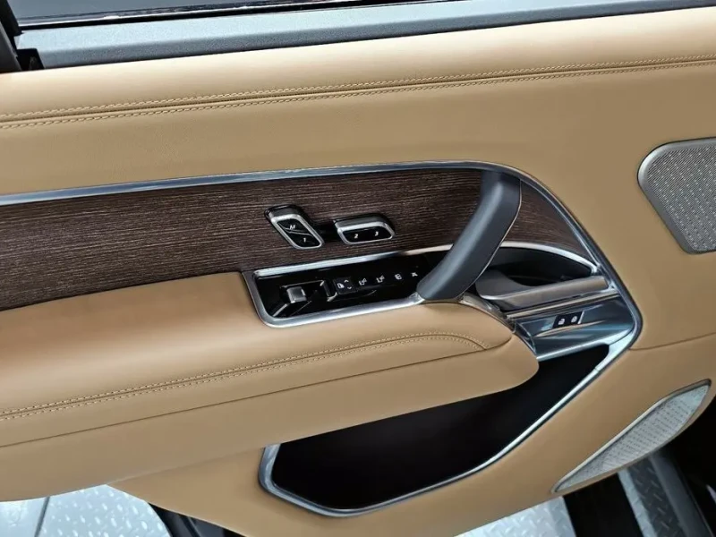 2025 Land Rover Range Rover с пробегом 3 525 км