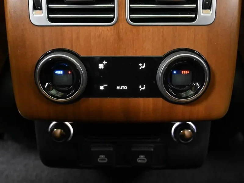 2022 Land Rover Range Rover с пробегом 56 765 км