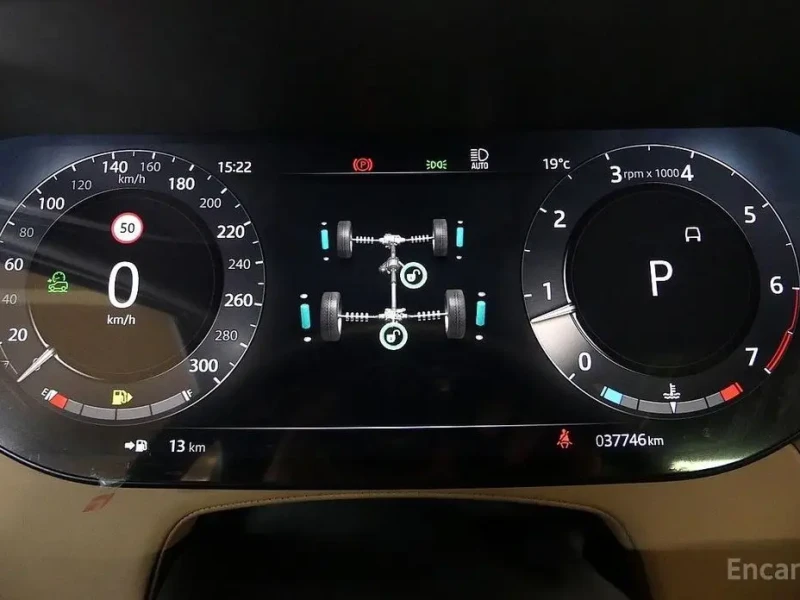 2023 Land Rover Range Rover с пробегом 37 700 км