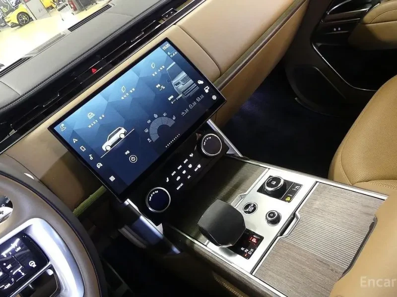 2023 Land Rover Range Rover с пробегом 37 700 км
