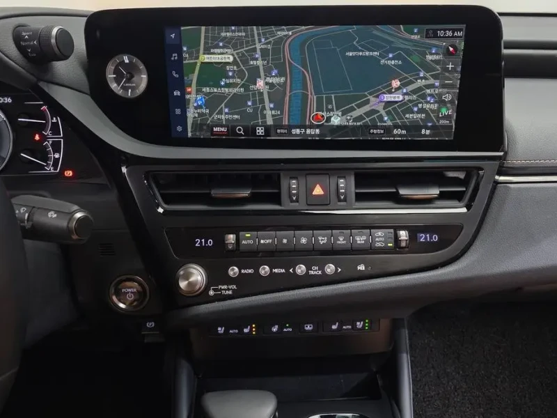 2025 Lexus ES с пробегом 24 592 км