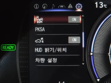 2025 Lexus ES с пробегом 24 592 км