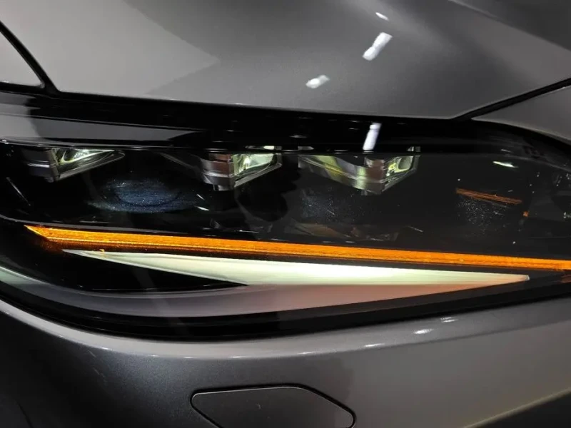 2025 Lexus ES с пробегом 24 592 км