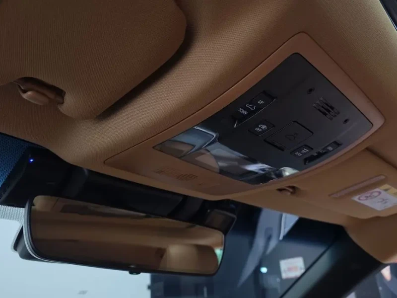 2025 Lexus ES с пробегом 24 592 км