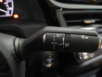 2025 Lexus ES с пробегом 24 592 км