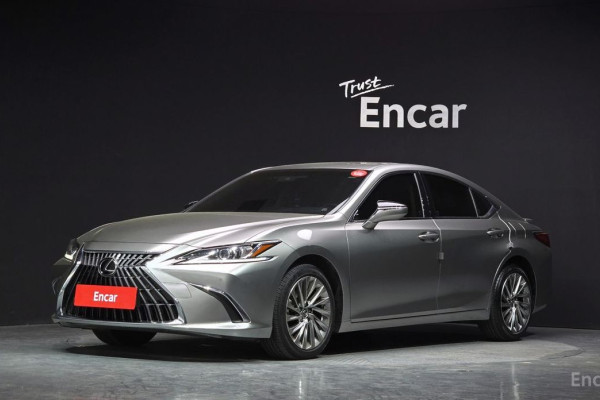 2024 Lexus ES с пробегом 23 828 км