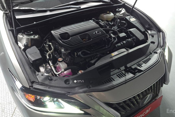 2024 Lexus ES с пробегом 23 828 км