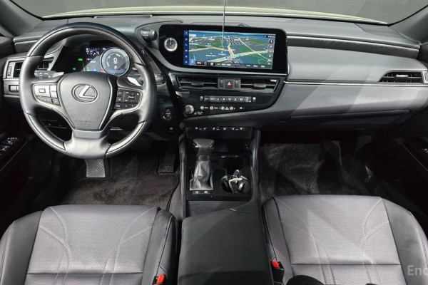 2024 Lexus ES с пробегом 23 828 км