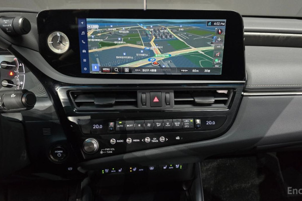 2024 Lexus ES с пробегом 23 828 км