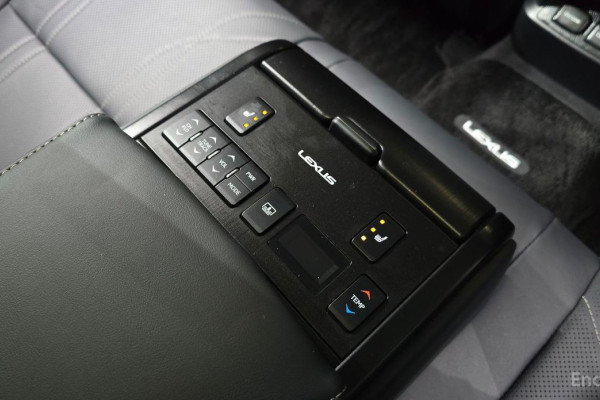 2024 Lexus ES с пробегом 23 828 км