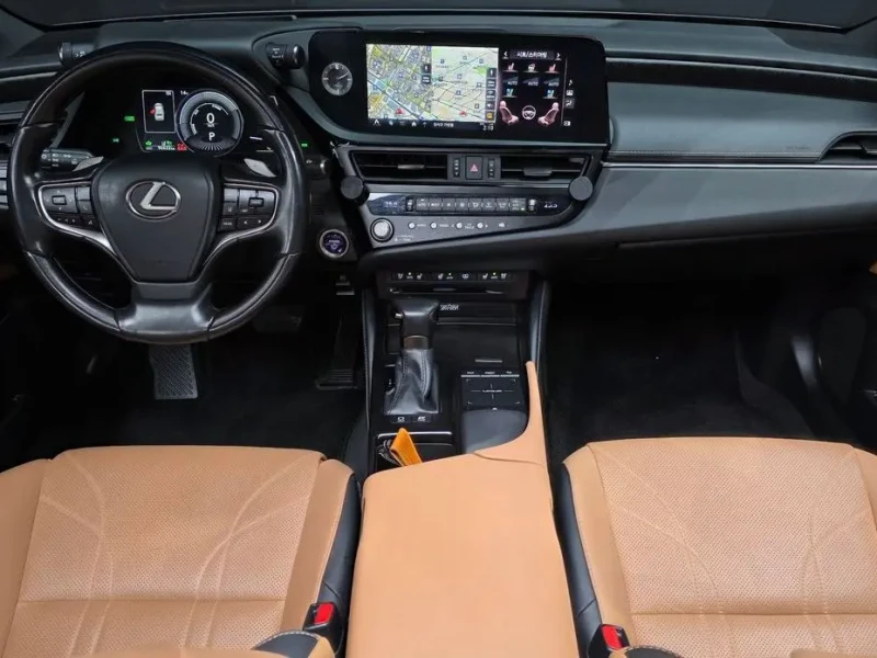 2022 Lexus ES с пробегом 96 622 км