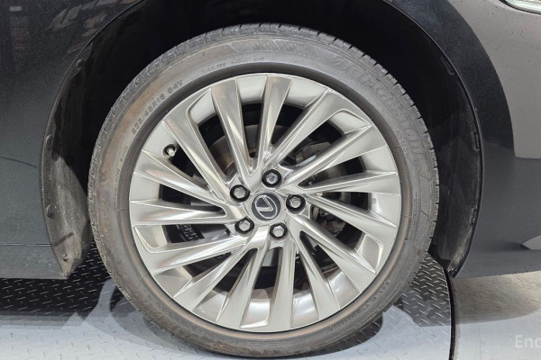 2021 Lexus ES с пробегом 41 838 км