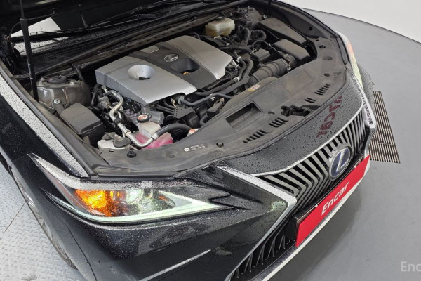 2021 Lexus ES с пробегом 41 838 км