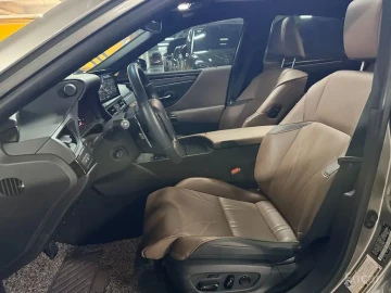 2023 Lexus ES с пробегом 43 462 км