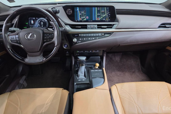 2021 Lexus ES с пробегом 41 838 км