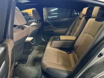 2023 Lexus ES с пробегом 43 462 км
