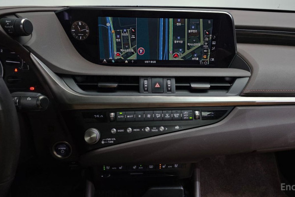 2021 Lexus ES с пробегом 41 838 км