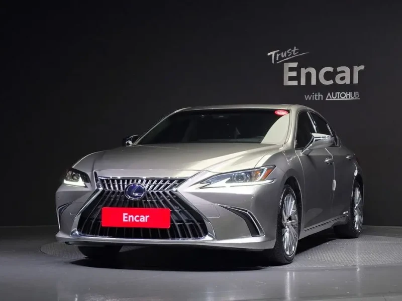 2022 Lexus ES с пробегом 33 053 км