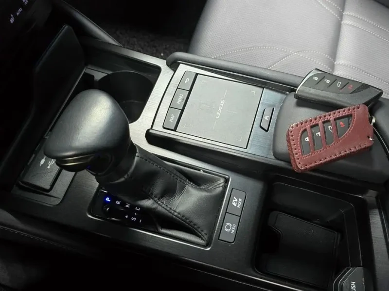 2022 Lexus ES с пробегом 33 053 км