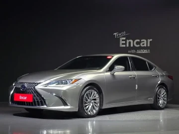 2022 Lexus ES с пробегом 33 053 км
