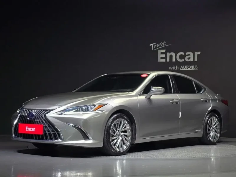 2022 Lexus ES с пробегом 33 053 км