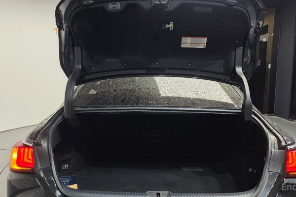 2021 Lexus ES с пробегом 41 838 км