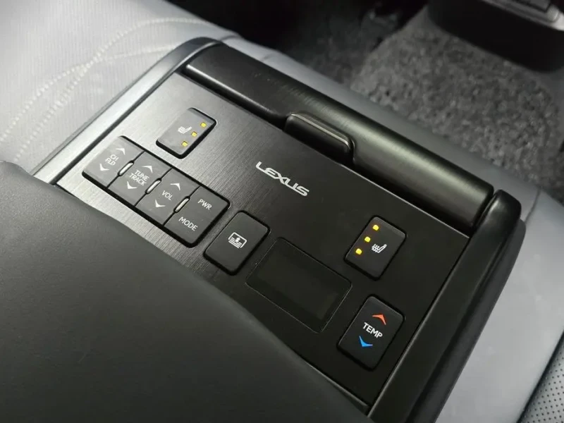 2022 Lexus ES с пробегом 33 053 км