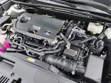 2024 Lexus ES с пробегом 33 670 км