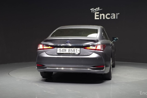 2018 Lexus ES с пробегом 149 745 км