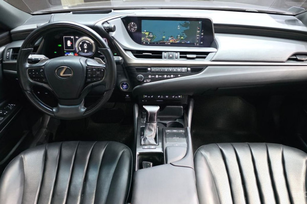 2018 Lexus ES с пробегом 149 745 км