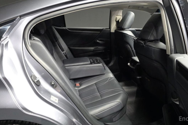 2018 Lexus ES с пробегом 149 745 км