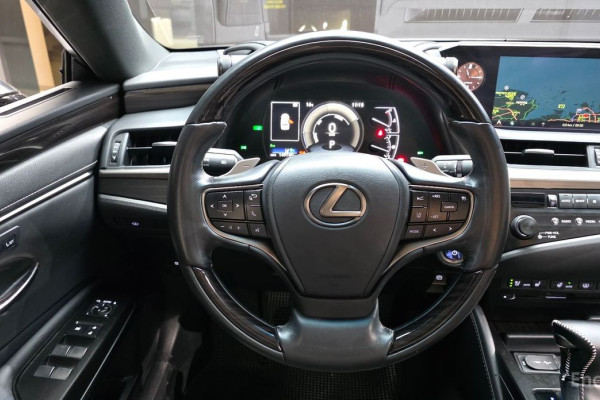 2018 Lexus ES с пробегом 149 745 км