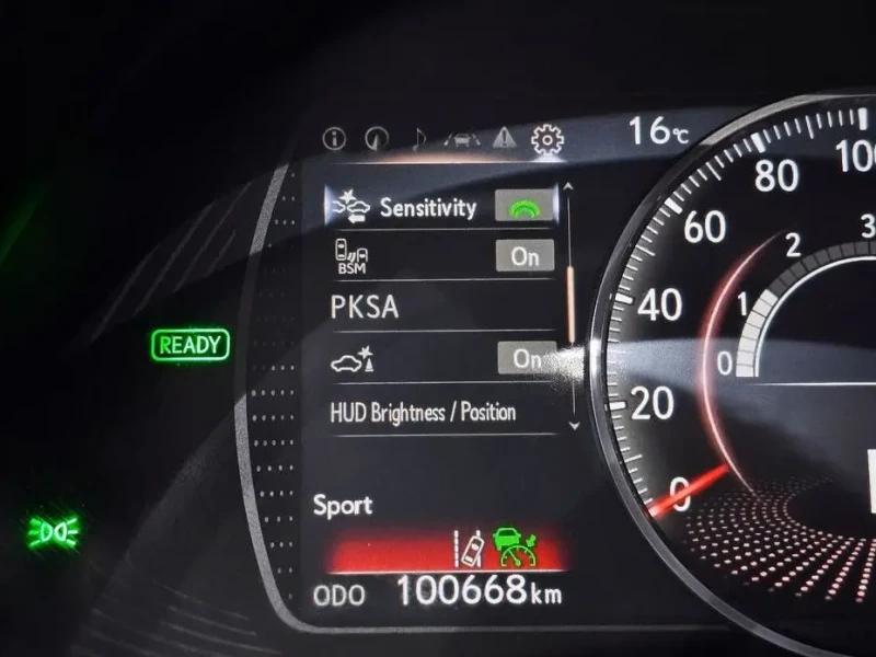 2021 Lexus ES с пробегом 100 668 км