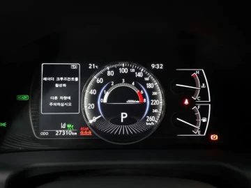 2024 Lexus ES с пробегом 27 310 км