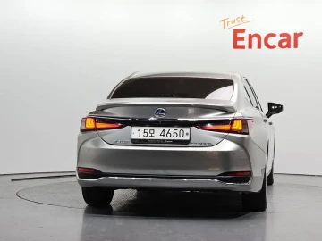 2018 Lexus ES с пробегом 78 733 км