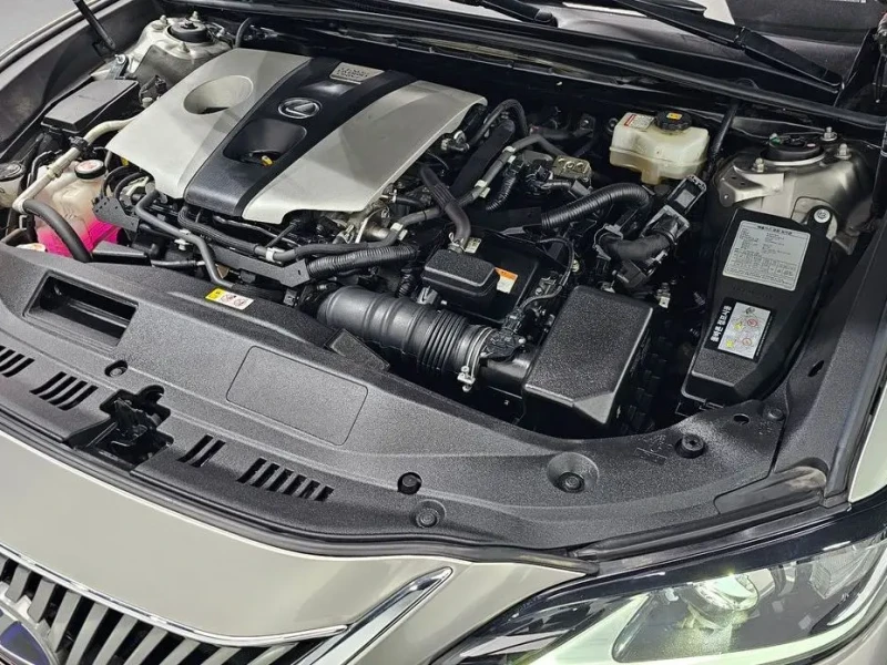 2018 Lexus ES с пробегом 78 733 км
