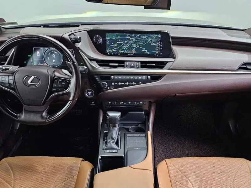 2018 Lexus ES с пробегом 78 733 км