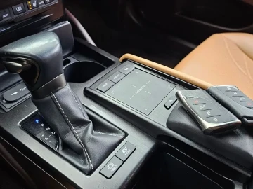 2018 Lexus ES с пробегом 78 733 км