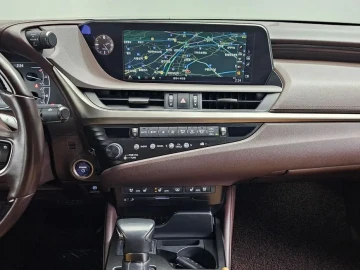 2018 Lexus ES с пробегом 78 733 км