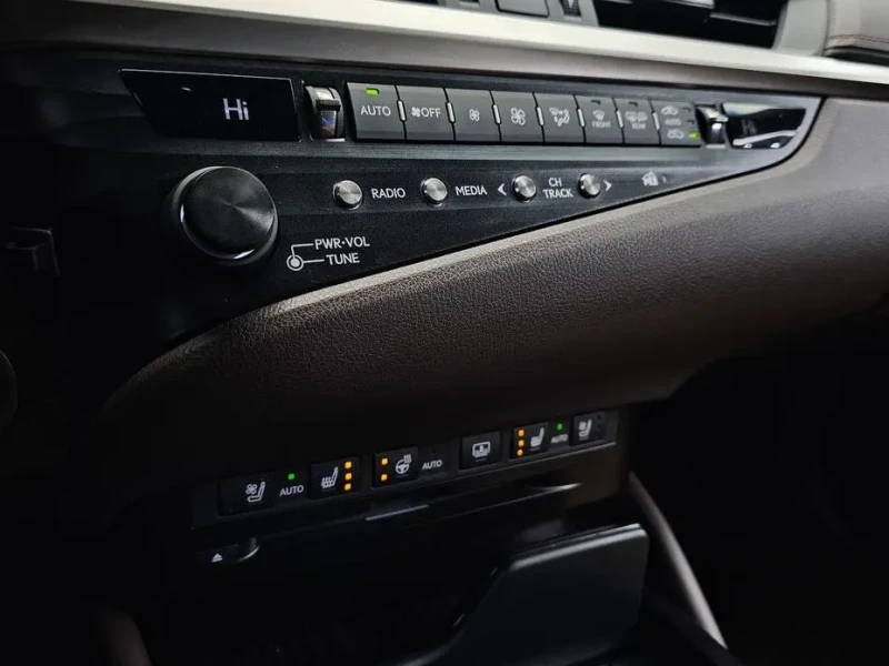 2018 Lexus ES с пробегом 78 733 км