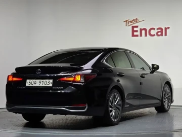 2018 Lexus ES с пробегом 123 352 км