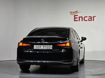 2018 Lexus ES с пробегом 123 352 км
